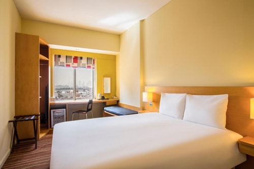 Standard Room Near Port Saeed Plaza Ad 0 Luxury Bookings