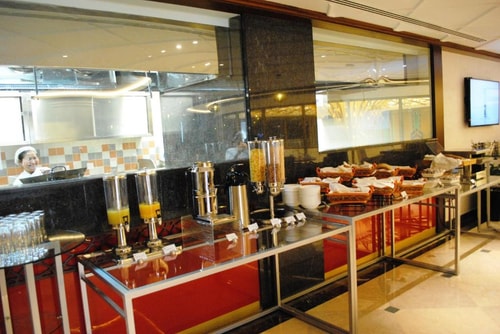 Standard Room Near Burjuman Metro Station Ab 3 Luxury Bookings