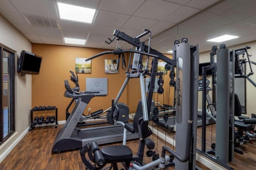 Queen Room Near Methodist Training Center HOU 11 Luxury Bookings