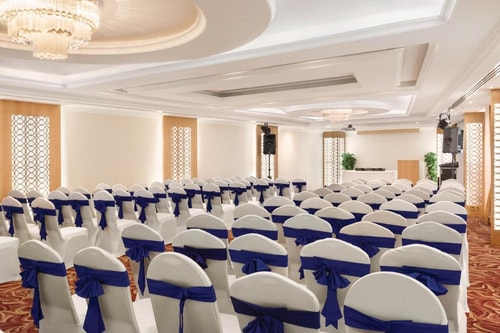 King Suite Near Ghubaiba Building 19 Luxury Bookings
