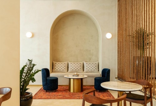 Deluxe Room Near Ggico Metro Station 10 Luxury Bookings