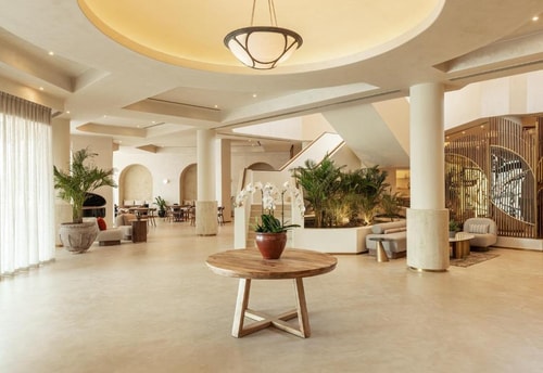 Executive Suite Near Ggico Metro Station 9 Luxury Bookings