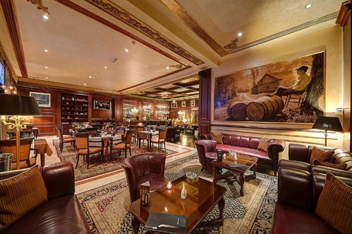 Superior Room Near Meena Bazar By Luxury Bookings 22 Luxury Bookings