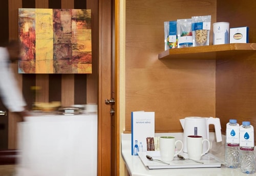 Premium Room Near Emerland Building 6 Luxury Bookings