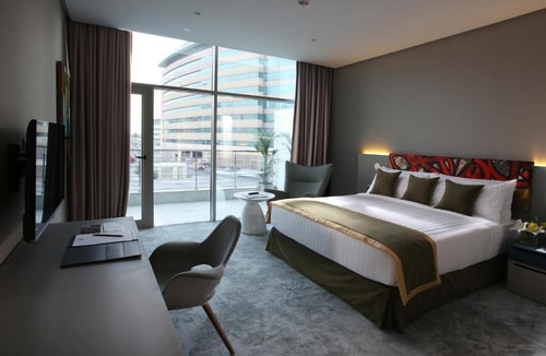 Suite King or Twin Near Persian Kebab Jumeirah 7 Luxury Bookings