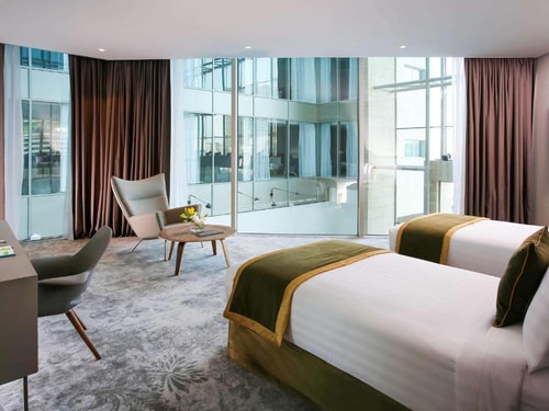 Suite King or Twin Near Persian Kebab Jumeirah 10 Luxury Bookings