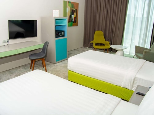 Suite King or Twin Near Persian Kebab Jumeirah 13 Luxury Bookings