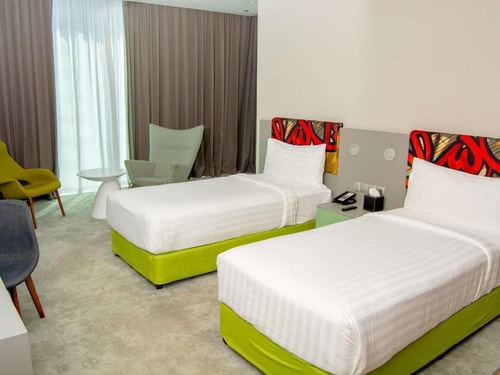Suite King or Twin Near Persian Kebab Jumeirah 16 Luxury Bookings