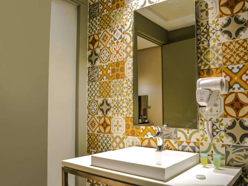 Suite King or Twin Near Persian Kebab Jumeirah 17 Luxury Bookings