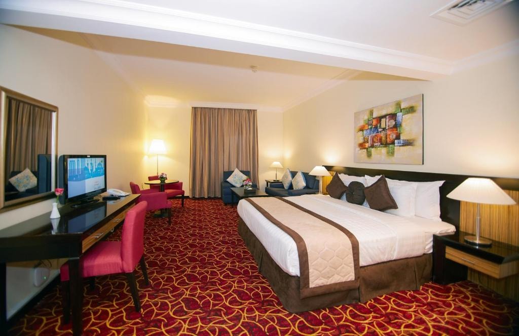 Three Bedroom Apartment Near Al Rigga Metro Luxury Bookings