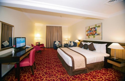 Three Bedroom Apartment Near Al Rigga Metro Luxury Bookings