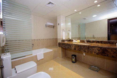 Three Bedroom Apartment Near Al Rigga Metro 7 Luxury Bookings