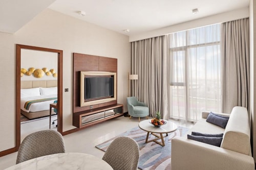 One Bedroom Suite Near Makhtoom Airport Ab 6 Luxury Bookings