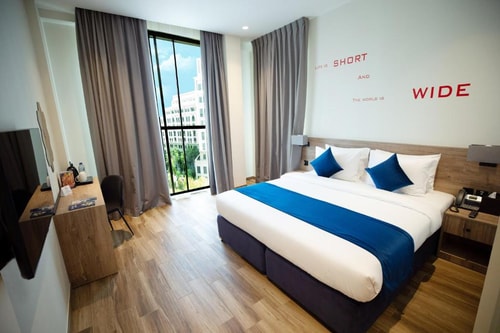 Deluxe Room Near Versace Hotel Dubai Jadaf 2 Luxury Bookings
