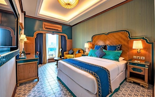 Executive Room Near Baniyas Square Metro 10 Luxury Bookings