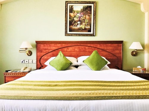 Executive Room Near Baniyas Square Metro 13 Luxury Bookings