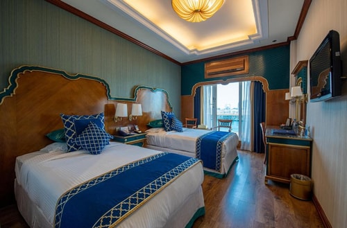 Executive Room Near Baniyas Square Metro 17 Luxury Bookings