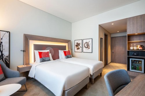 Superior Room Near Davis Langdon Bur Dubai 1 Luxury Bookings