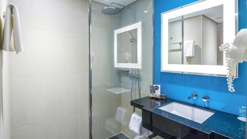 Superior Room Near Davis Langdon Bur Dubai 3 Luxury Bookings