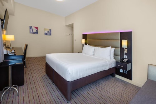 Standard Room Near Ibn BAtuta Mall AB 0 Luxury Bookings