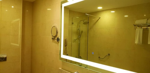 Deluxe Room Near Citi Mart Supermarket 4 Luxury Bookings