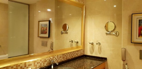 Deluxe Room Near Citi Mart Supermarket 5 Luxury Bookings