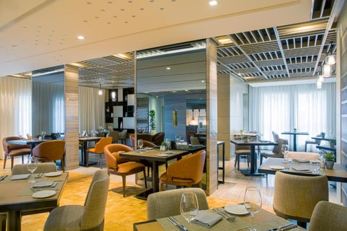Classic Room Near Adcb Metro By Luxury Bookings 13 Luxury Bookings