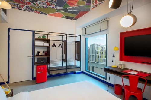 King Room Near C10 Bus Station By Luxury Booking 3 Luxury Bookings