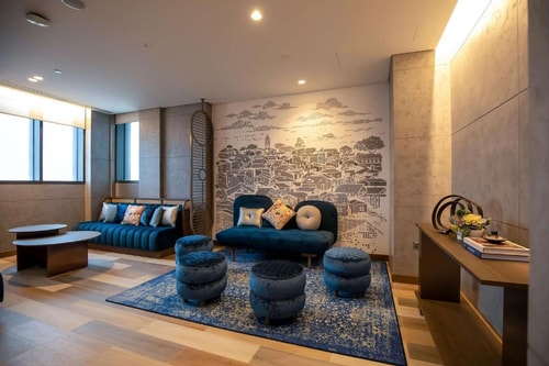 One Bedroom Queen Suite Near Gold Souk Metro 9 Luxury Bookings