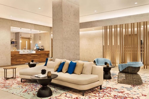 One Bedroom Queen Suite Near Gold Souk Metro 14 Luxury Bookings