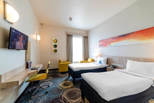 Standard Room Near Dragon Mart By Luxury Bookings 1 Luxury Bookings