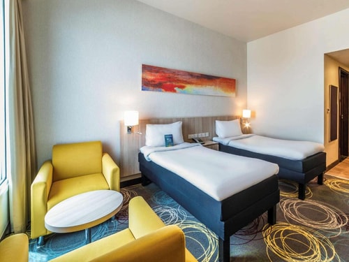 Standard Room Near Dragon Mart By Luxury Bookings 14 Luxury Bookings