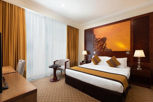 Standard King Or Twin Room Near Al Rigga Metro Luxury Bookings