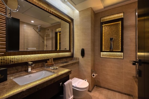 Standard King Or Twin Room Near Al Rigga Metro 6 Luxury Bookings