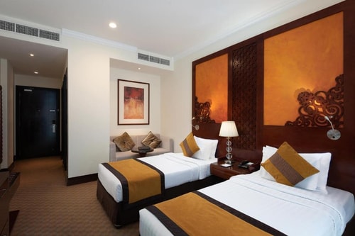 Standard King Or Twin Room Near Al Rigga Metro 4 Luxury Bookings