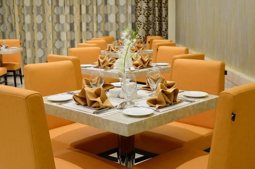 Standard King Or Twin Room Near Al Rigga Metro 11 Luxury Bookings