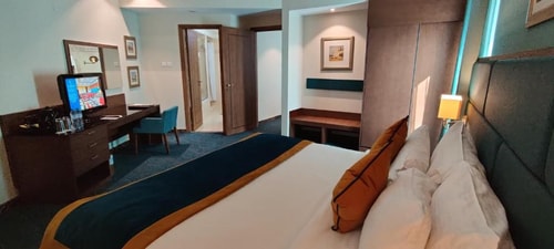 Suite Room Near Deira Clocktower 1 Luxury Bookings