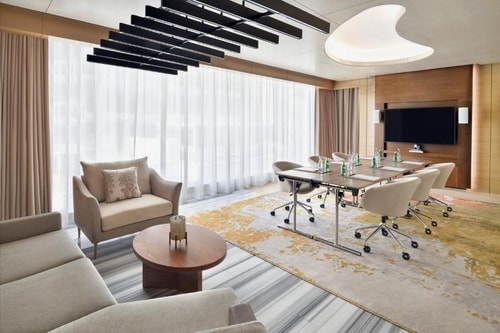 King Room Near Marina Mall By Luxury Bookings 11 Luxury Bookings