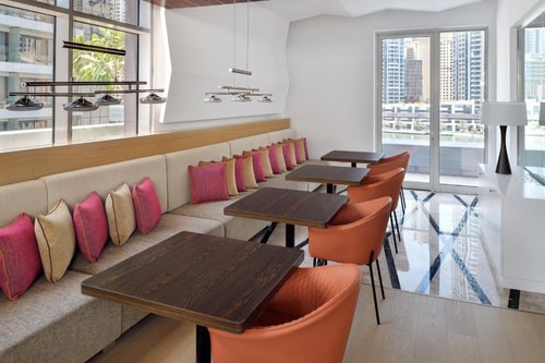 King Room Near Marina Mall By Luxury Bookings 12 Luxury Bookings