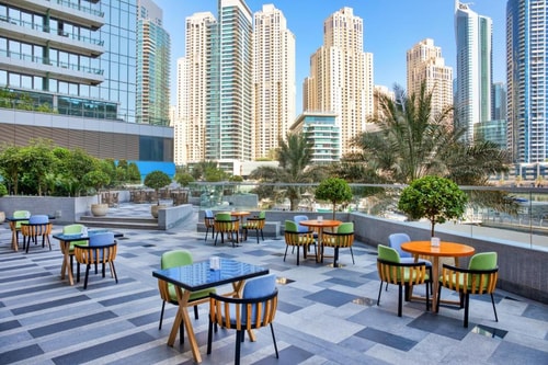 King Room Near Marina Mall By Luxury Bookings 16 Luxury Bookings