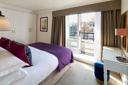 Deluxe Three Bedroom Apartment Brompton Road LON Luxury Bookings
