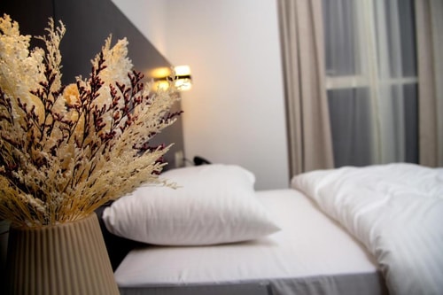 Superior Room Near Pak Darbar Restaurant Deira 2 Luxury Bookings