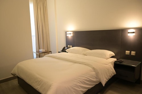 Superior Room Near Pak Darbar Restaurant Deira 3 Luxury Bookings