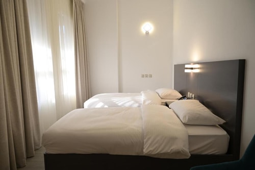 Superior Room Near Pak Darbar Restaurant Deira 7 Luxury Bookings