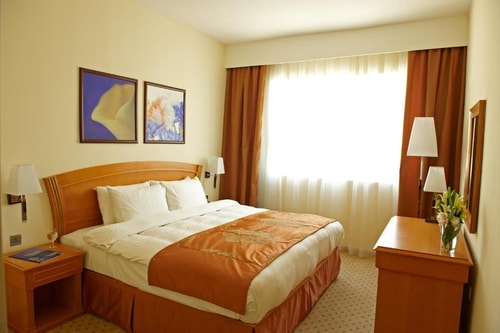 One Bedroom Apartments Near Khalid Lake 1 Luxury Bookings