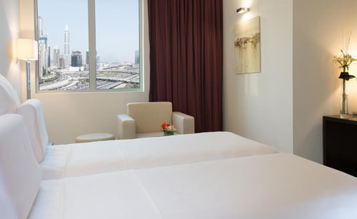 Two Bed Apartment in Jumeirah Lakes Tower CLST T 2 Luxury Bookings