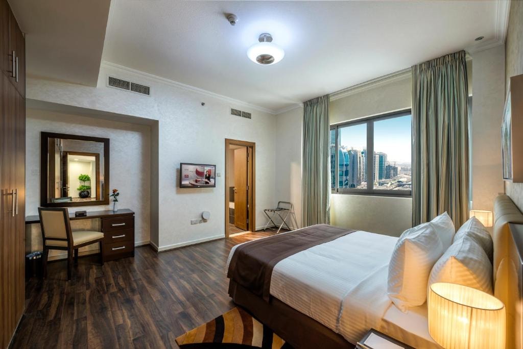 One Bedroom Apartment Walk to Dubai Marina Mall Luxury Bookings