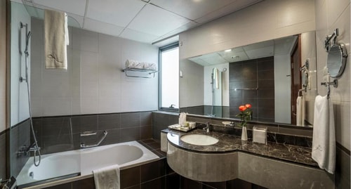 One Bedroom Apartment Walk to Dubai Marina Mall 4 Luxury Bookings