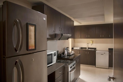 Two Bedroom Apartment Near Internet City Metro 04 3 Luxury Bookings