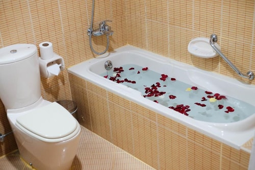 Standard one Bedroom Apartment Near Burjuman Mall 6 Luxury Bookings